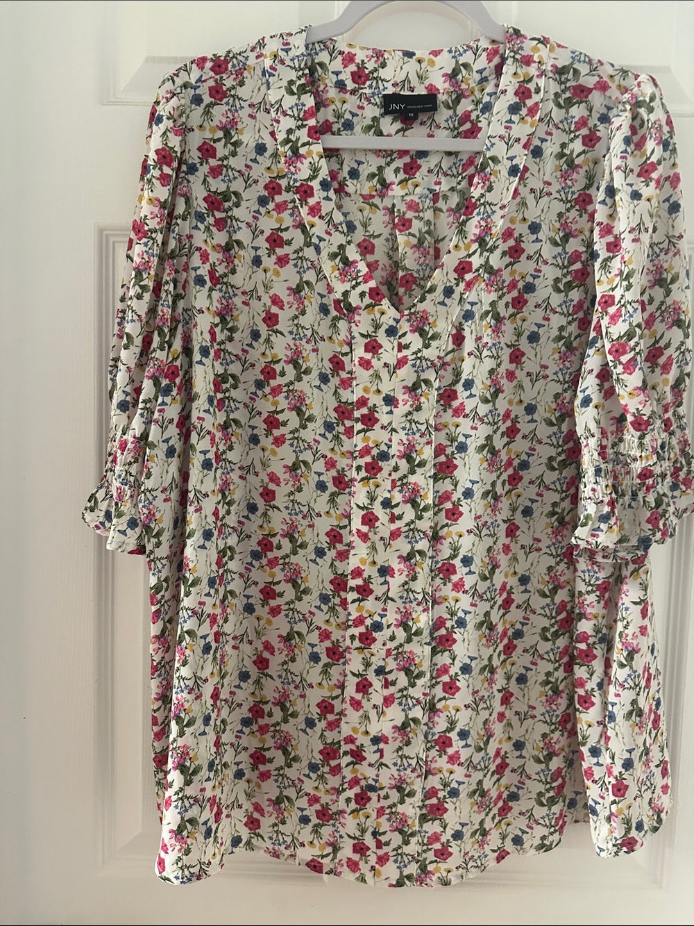JNY Floral Button-Front Blouse in Cream with Pink Floral Print